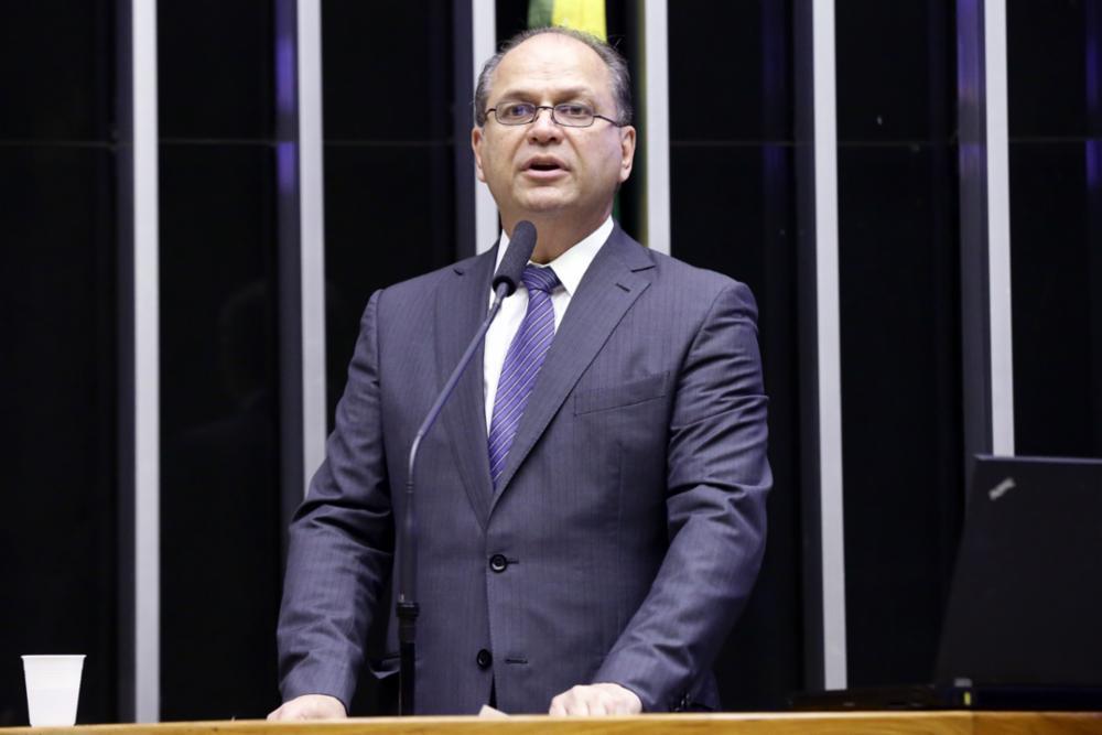 Deputado Ricardo Barros disse que as acusa&ccedil;&otilde;es de Miranda "n&atilde;o possuem embasamento" e voltou a se colocar &agrave; disposi&ccedil;&atilde;o da CPI da Covid
