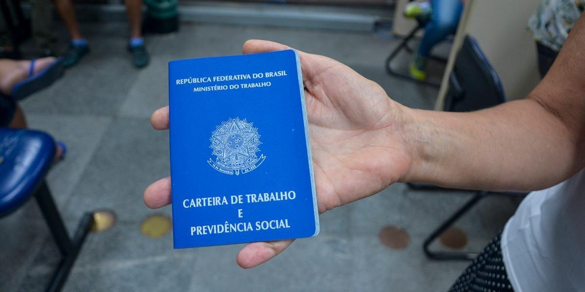 Percentual equivale a 14,8 milh&otilde;es de pessoas fora do mercado de trabalho 