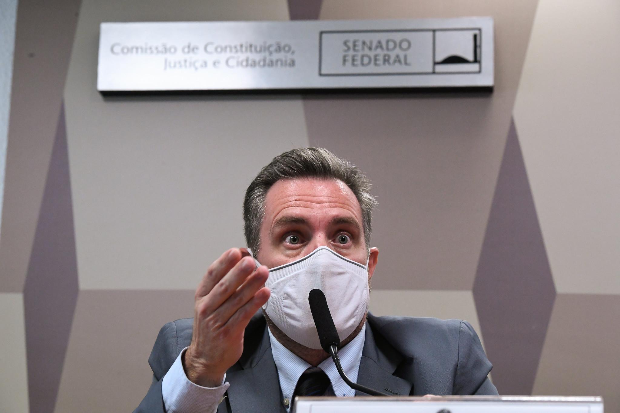 Depois de empres&aacute;rio mostrar &aacute;udio, parlamentares falaram em "testemunha plantada"