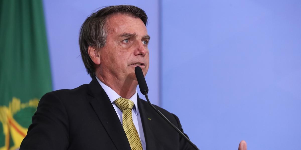 Bolsonaro voltou a defender fim do hor&aacute;rio de ver&atilde;o