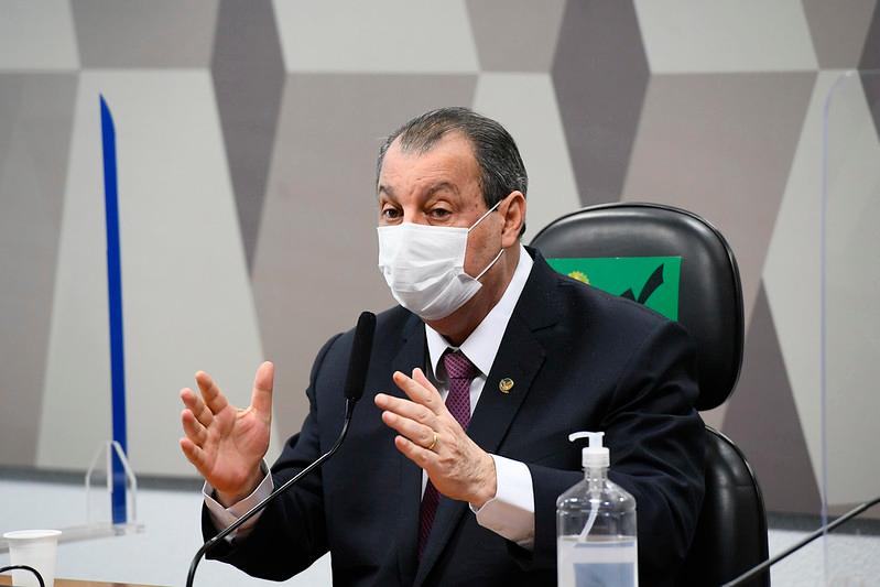 Senador subiu o tom e disse que os parlamentares est&atilde;o reunidos pelo pa&iacute;s e pelas v&iacute;timas