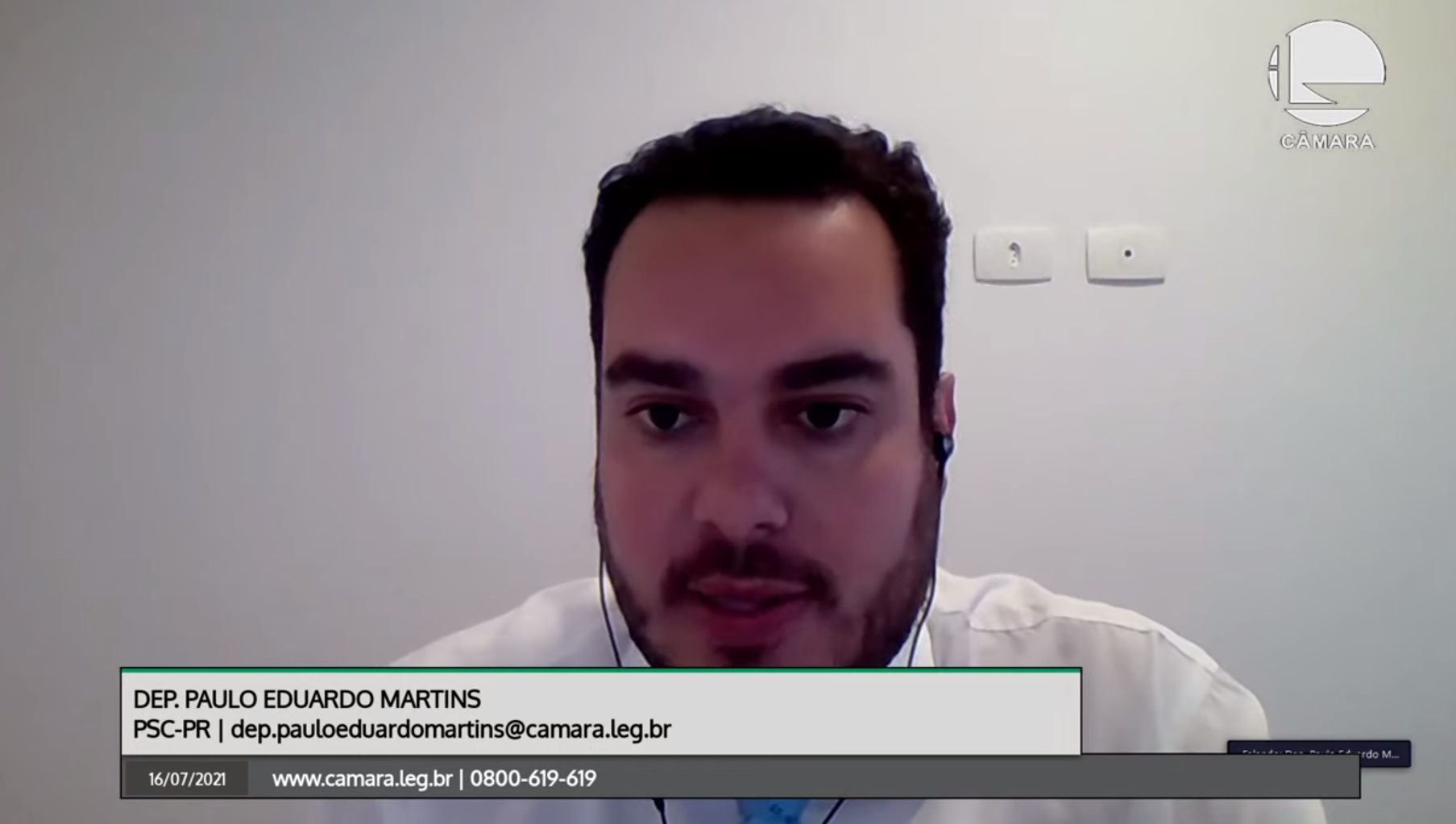 O presidente da Comiss&atilde;o, Paulo Eduardo Martins (PSC - PR) encerrou a sess&atilde;o a pedido do relator