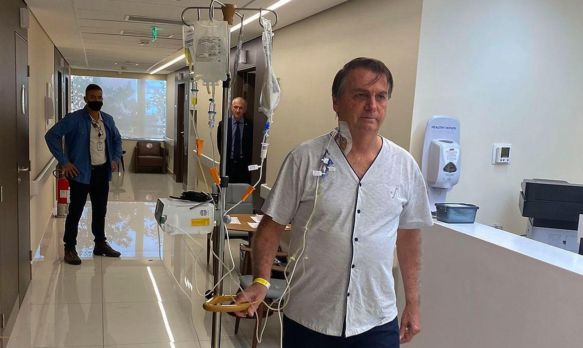 Jair Bolsonaro j&aacute; fez cinco cirurgias desde que sofreu uma facada em Juiz de Fora, em 2018