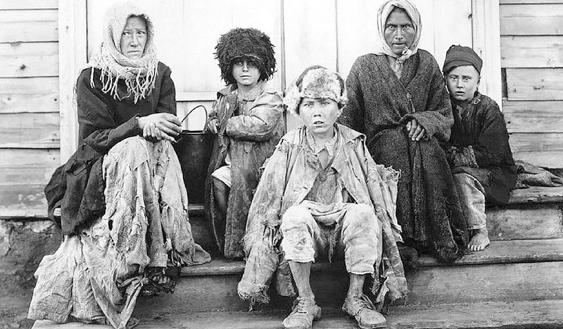 A fome e o c&oacute;lera estavam espalhando-se por toda a R&uacute;ssia.
