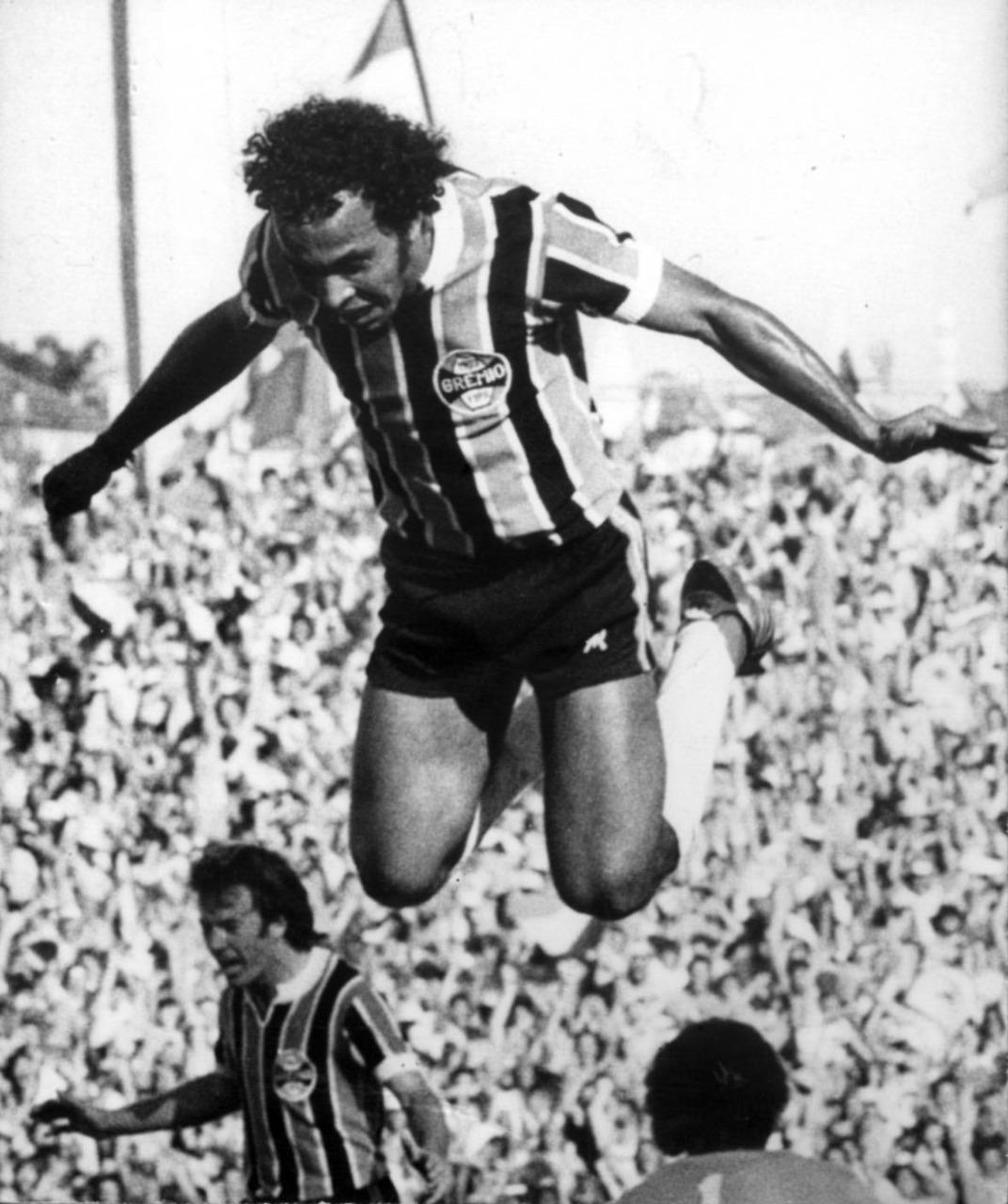 Atacante foi um dos maiores &iacute;dolos da hist&oacute;ria do Gr&ecirc;mio