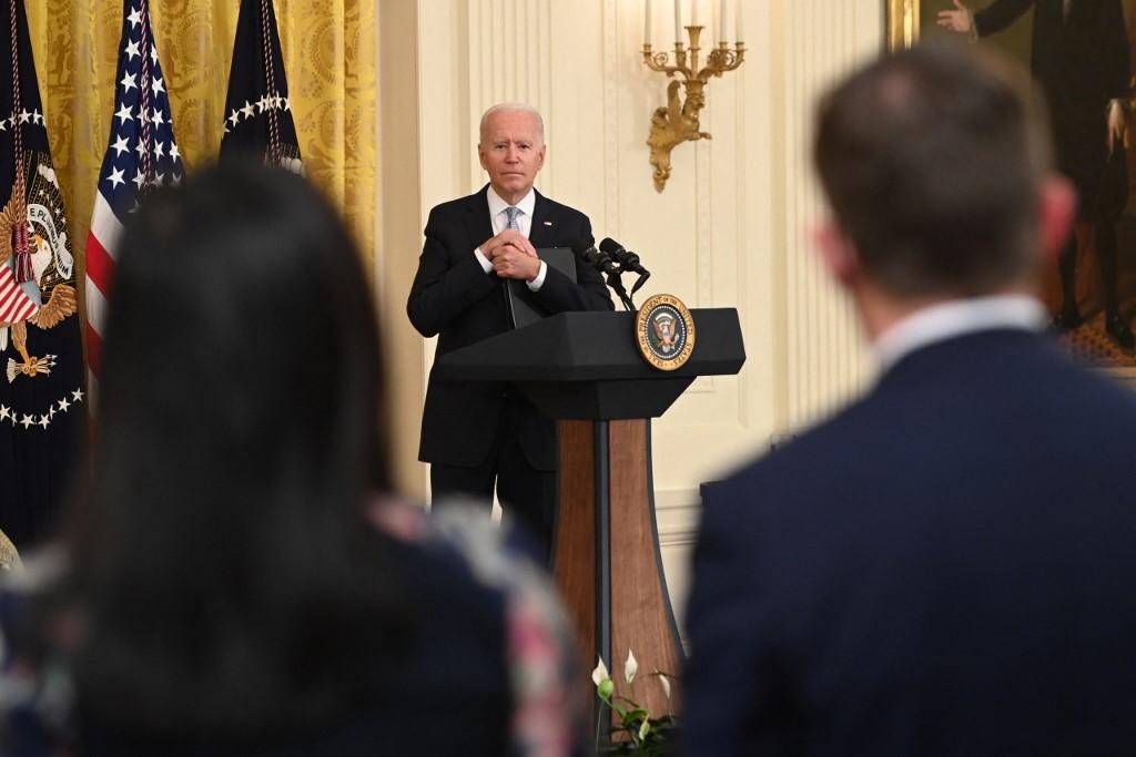 Biden tamb&eacute;m vai pedir ao Pent&aacute;gono possibilidade de colocar vacina contra o coronav&iacute;rus na lista de imunizantes obrigat&oacute;rios para militares