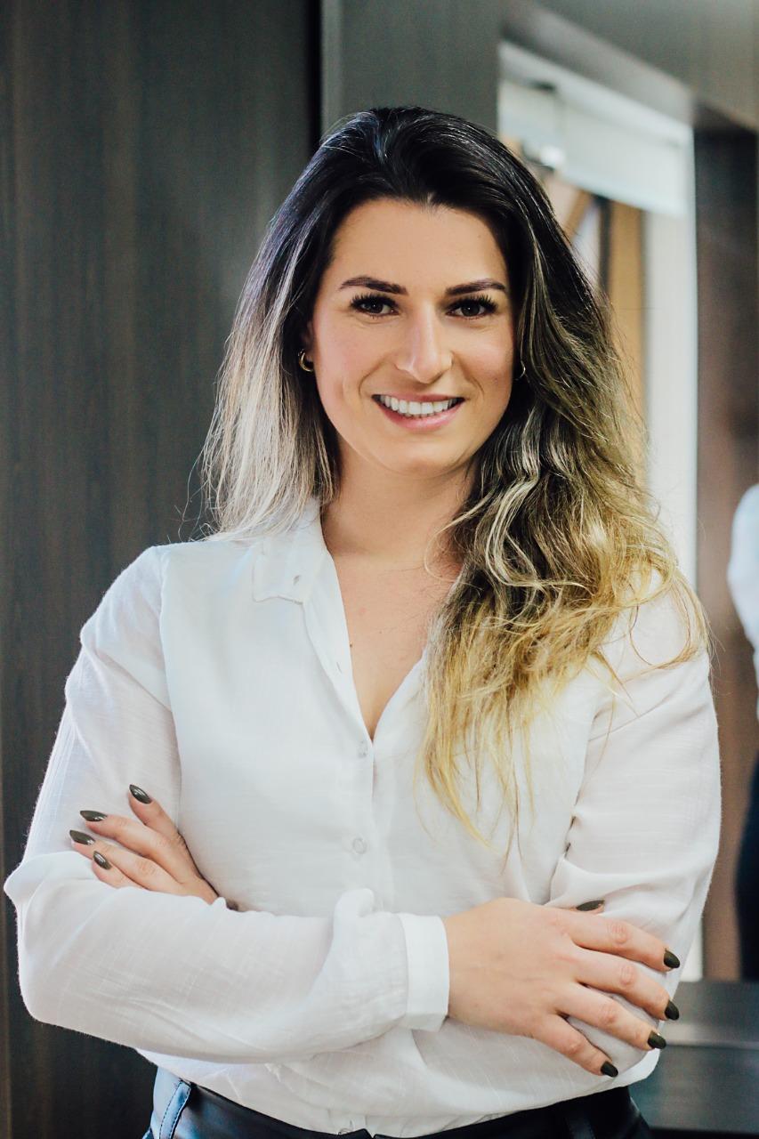 Advogada Bruna Cambruzzi, especialista no tema