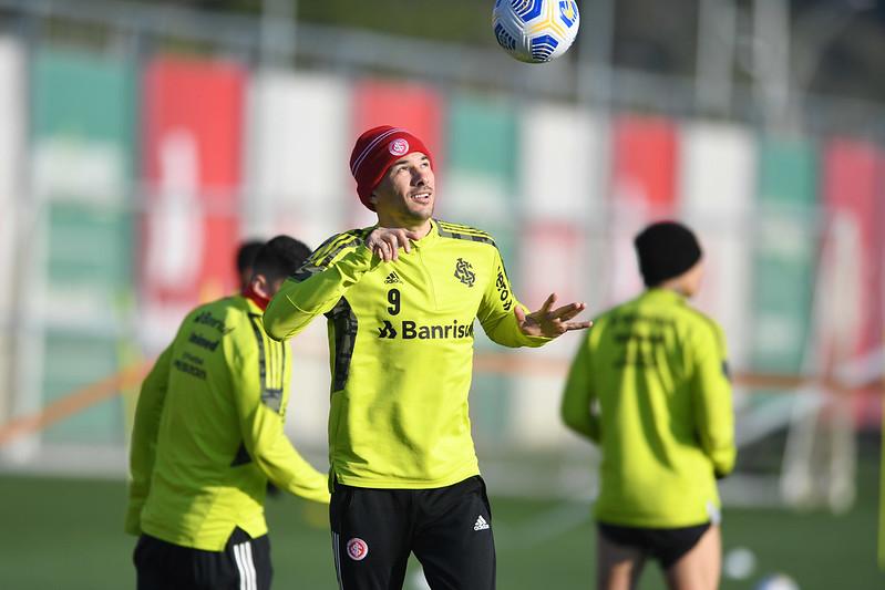 Inter ainda busca ajuste do posicionamento defensivo com Aguirre