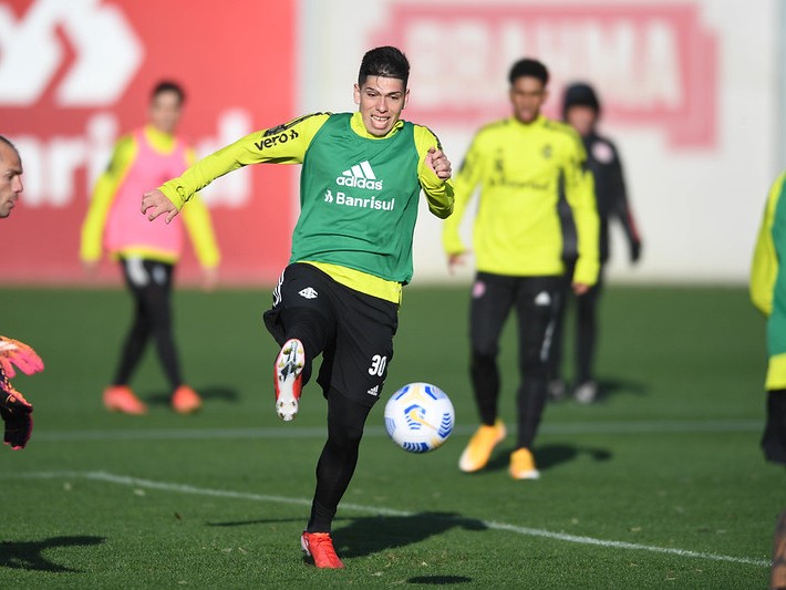 Palacios pode ser titular do Inter neste sábado, diante do Cuiabá Palacios pode ser titular do Inter neste sábado, diante do Cuiabá