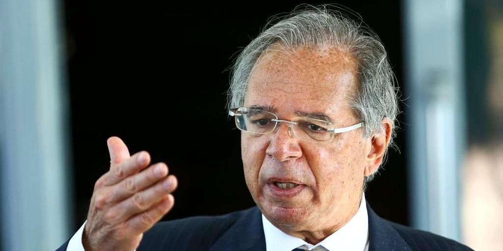 Guedes v&ecirc; sinais de melhora na economia brasileira