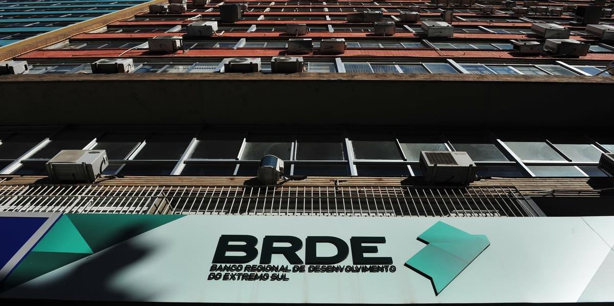 O painel &ldquo;Pol&iacute;ticas P&uacute;blicas e Energia&rdquo; inaugurou a programa&ccedil;&atilde;o do event