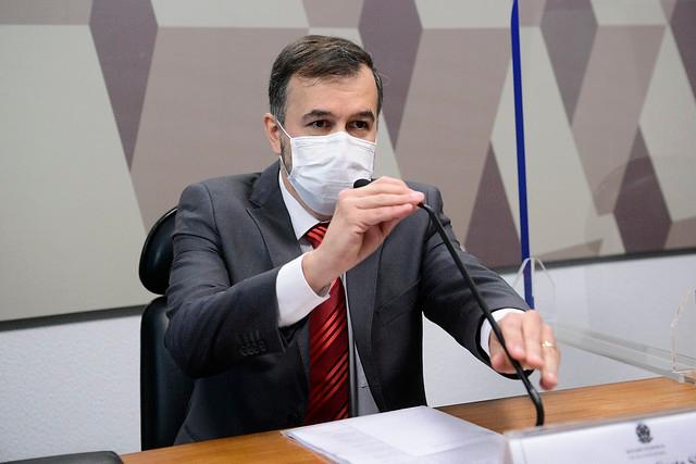 Auditor nega ter afirmado a exist&ecirc;ncia de supernotifica&ccedil;&atilde;o de mortes de Covid-19 no Brasil 