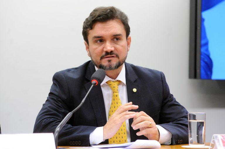 Discuss&atilde;o sobre tributa&ccedil;&atilde;o do consumo n&atilde;o afasta debate sobre IR, diz relator