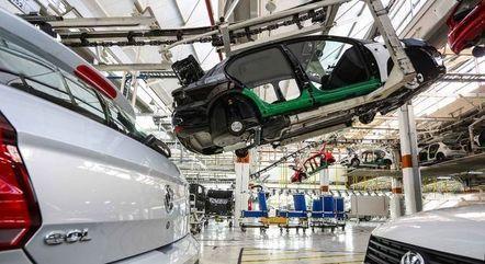 Montadora parou completamente nesta semana a produ&ccedil;&atilde;o em SP e PR