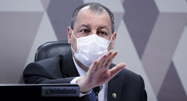 Bancada da Educa&ccedil;&atilde;o pressiona Omar Aziz para retirar Fundeb do novo marco fiscal