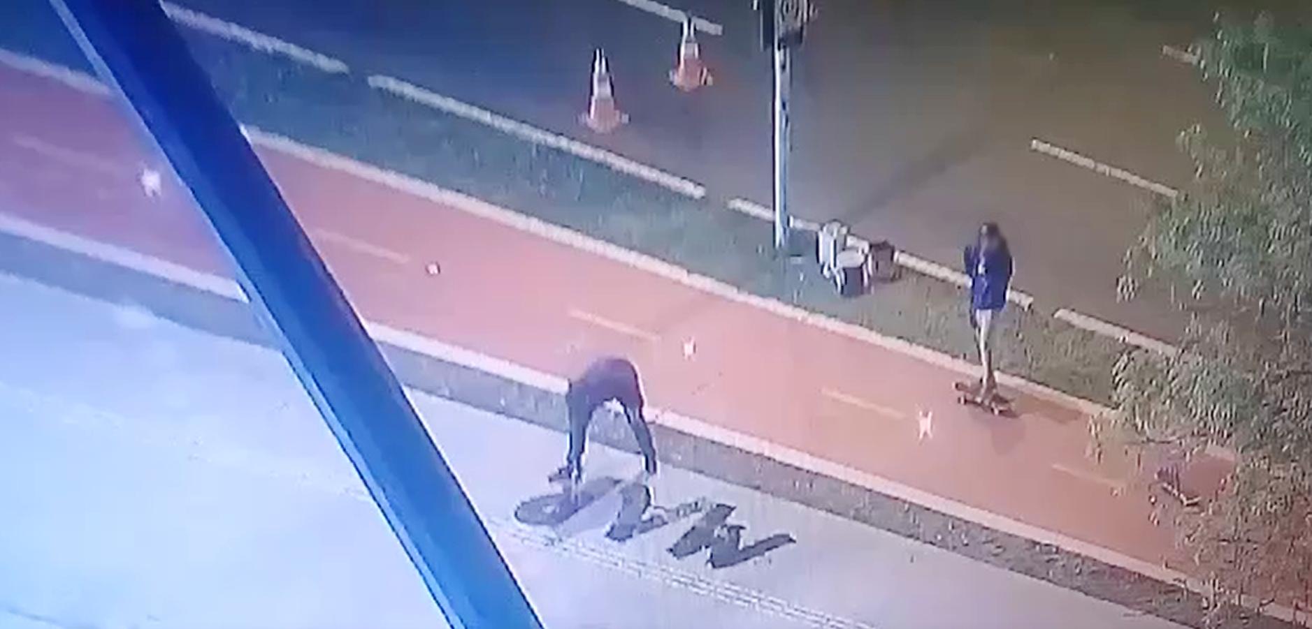 C&acirc;meras de monitoramento registraram o vandalismo