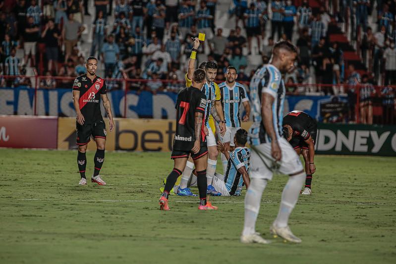 Gr&ecirc;mio tem uma s&eacute;rie de desfalques para enfrentar o Atl&eacute;tico-GO