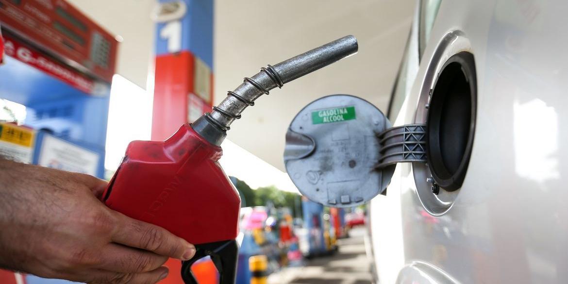 Na &uacute;ltima ter&ccedil;a-feira, a Petrobras anunciou redu&ccedil;&otilde;es nos pre&ccedil;os da gasolina, &oacute;leo diesel e GLP