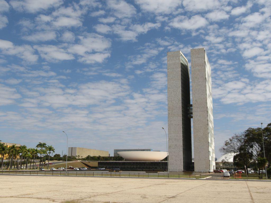 C&acirc;mara dos Deputados instala CPI para apurar atua&ccedil;&atilde;o do MST