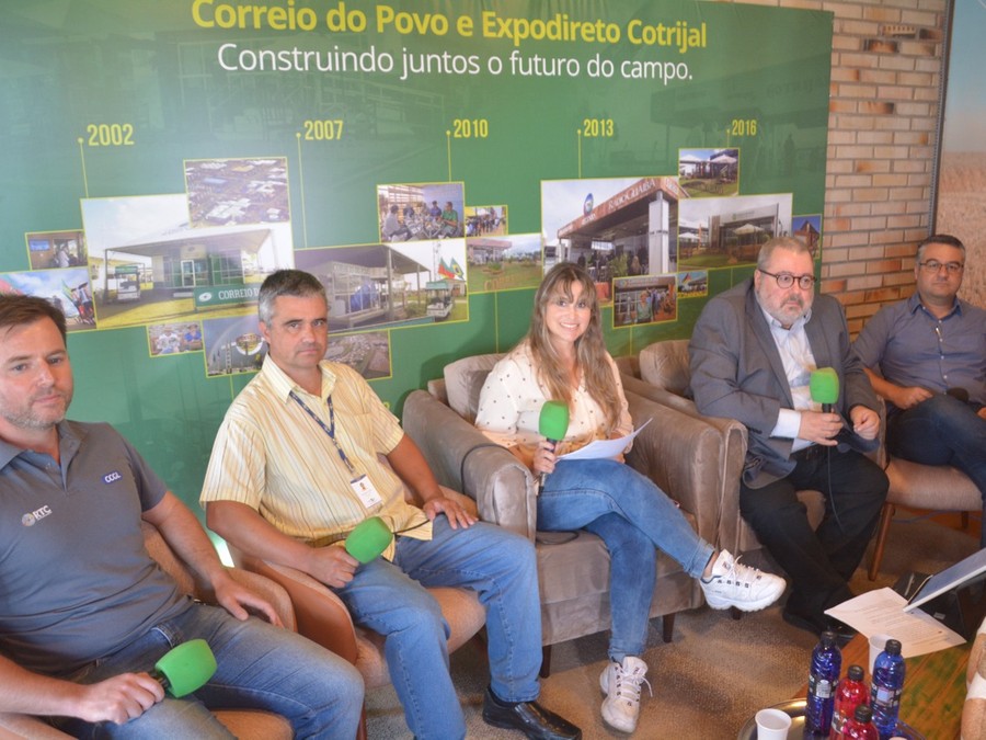 Convidados concordaram que produção agrícola do país está no caminho da sustentabilidade, mas ressaltaram que alguns avanços são necessários. Convidados concordaram que produção agrícola do país está no caminho da sustentabilidade, mas ressaltaram que alguns avanços são necessários.