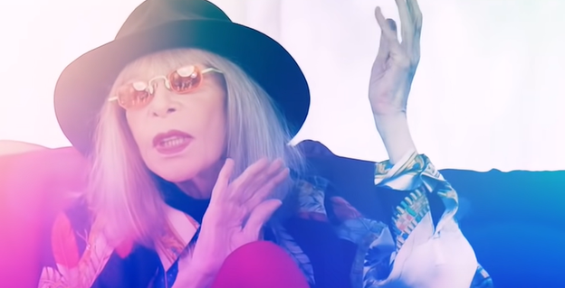 Rita Lee, 74 anos, recebe a homenagem em um ano de boas not&iacute;cias: a artista venceu um c&acirc;ncer em abril deste ano, quando anunciou que a doen&ccedil;a havia entrado em remiss&atilde;o