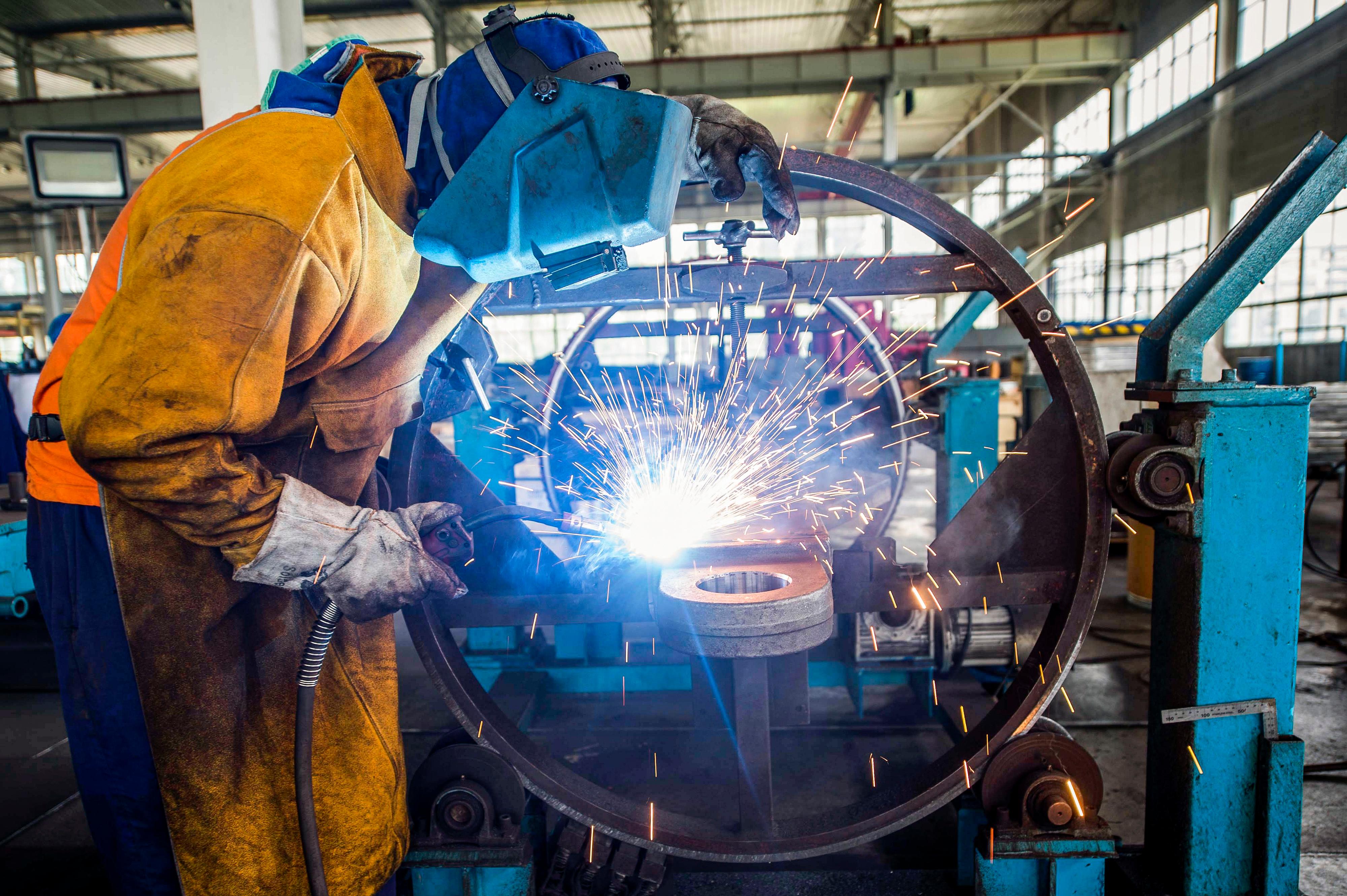 CNI reduz para 1,2% proje&ccedil;&atilde;o de expans&atilde;o e v&ecirc; freio de m&atilde;o na economia