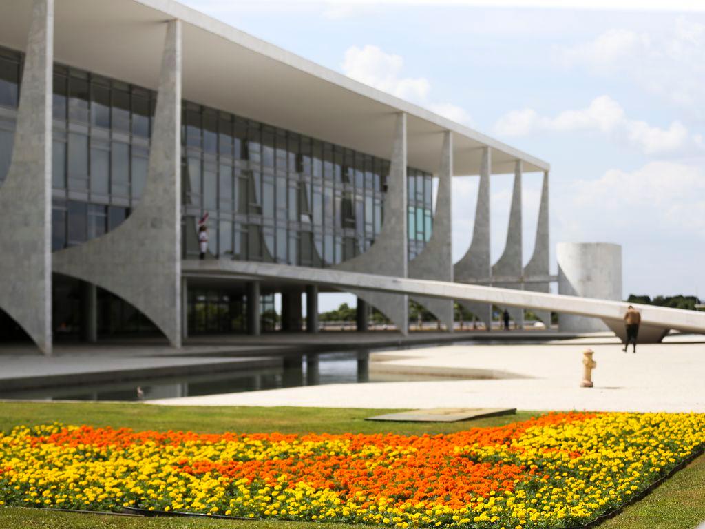 Governo afirma que a&ccedil;&atilde;o ocorre em respeito aos "valores democr&aacute;ticos de liberdade de express&atilde;o"