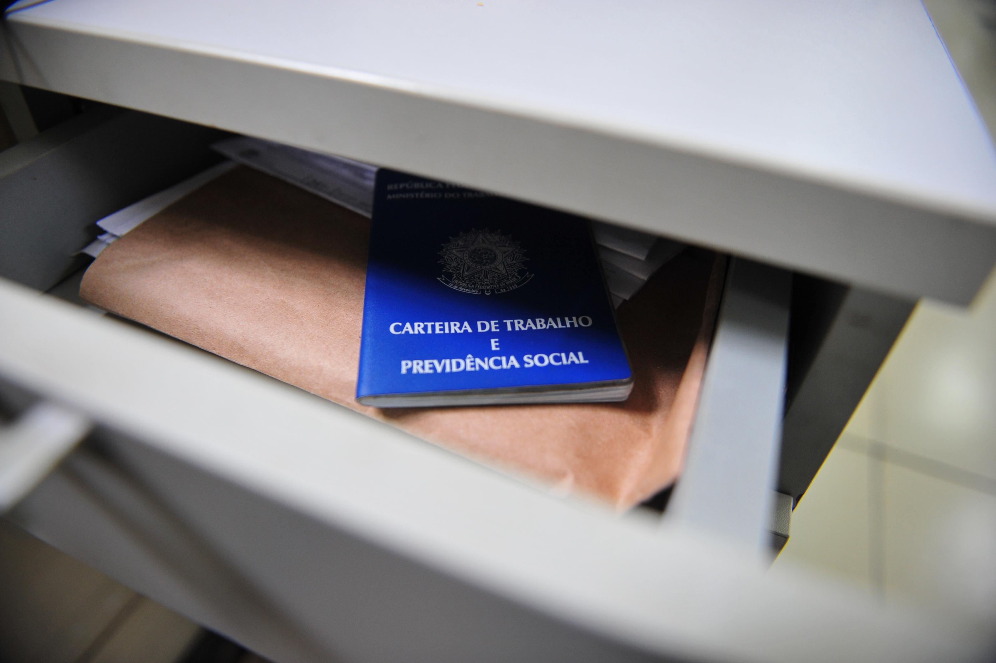 Em igual per&iacute;odo de 2022, a taxa de desemprego medida pela Pnad Cont&iacute;nua estava em 11,3%