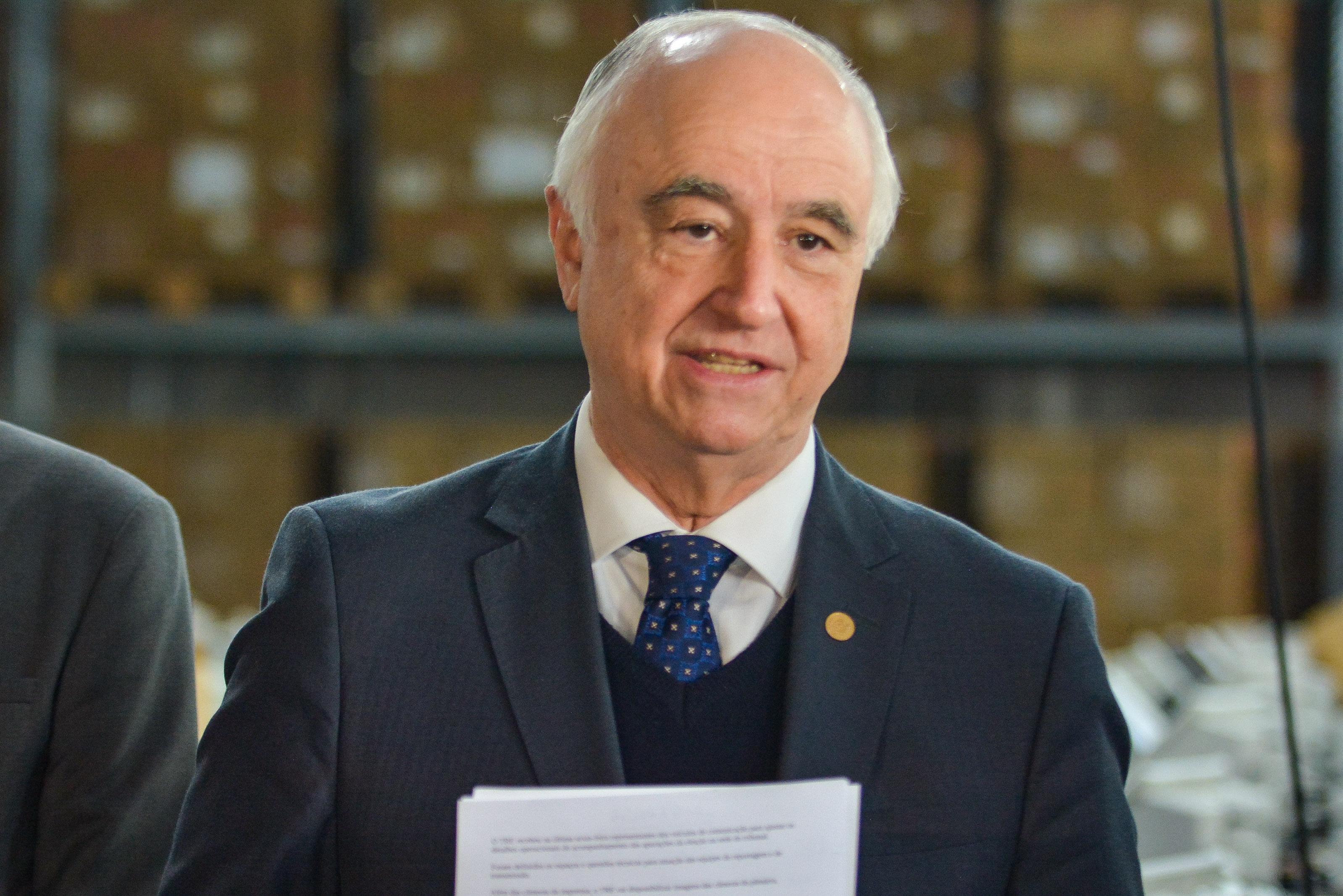 "Premissas estruturantes garantem a seguran&ccedil;a e a transpar&ecirc;ncia do processo eleitoral brasileiro: o sistema &uacute;nico de processamento de dados nas urnas eletr&ocirc;nicas e as diversas possibilidades de auditoria. S&atilde;o mais de 26 anos de uso da urna eletr&ocirc;nica no pa&iacute;s, com pleno sucesso e constante aperfei&ccedil;oamento."