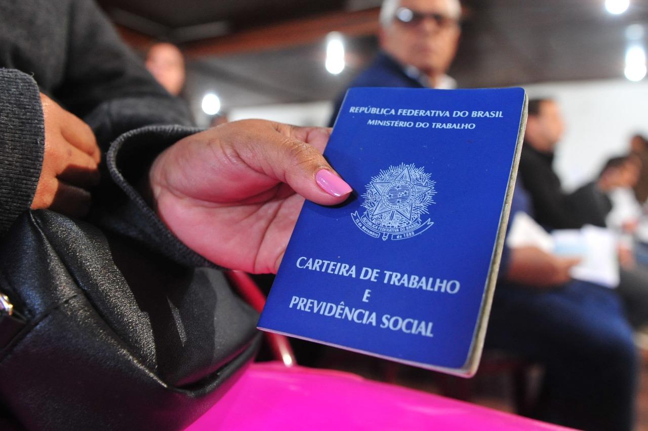 Muitas das vagas n&atilde;o exigem experi&ecirc;ncia ou escolaridade m&iacute;nima