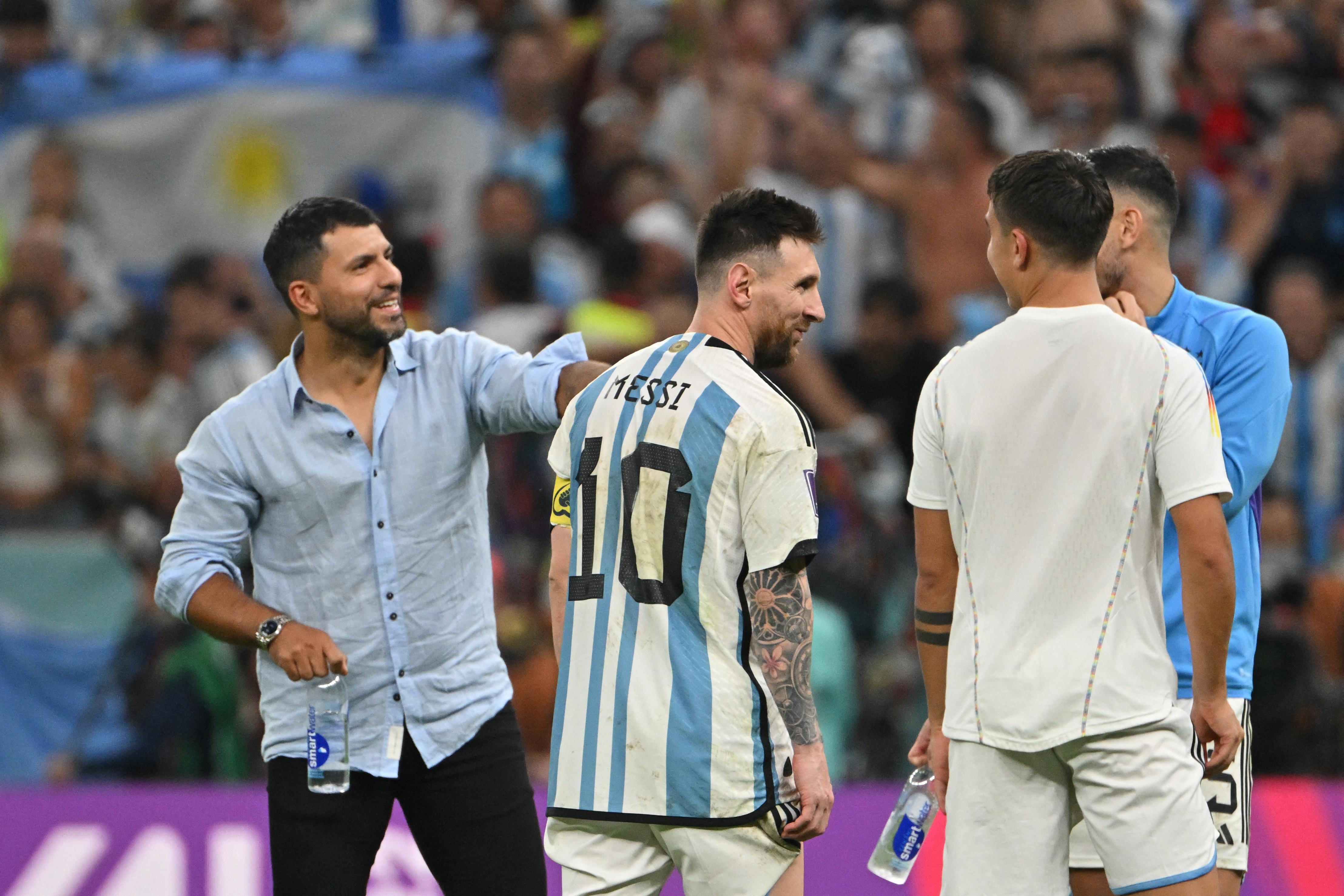 Ag&uuml;ero vira encarregado de levar alegria &agrave; sele&ccedil;&atilde;o da Argentina durante a Copa 