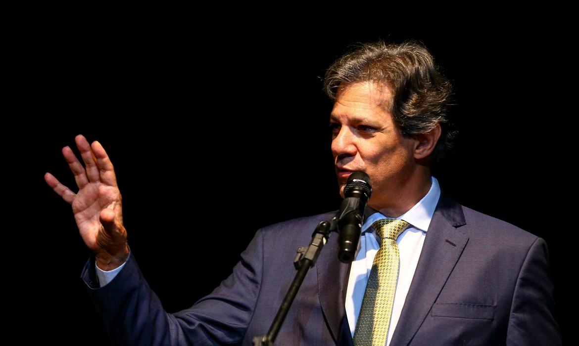 Haddad comemorou o placar favor&aacute;vel ao novo arcabou&ccedil;o fiscal 