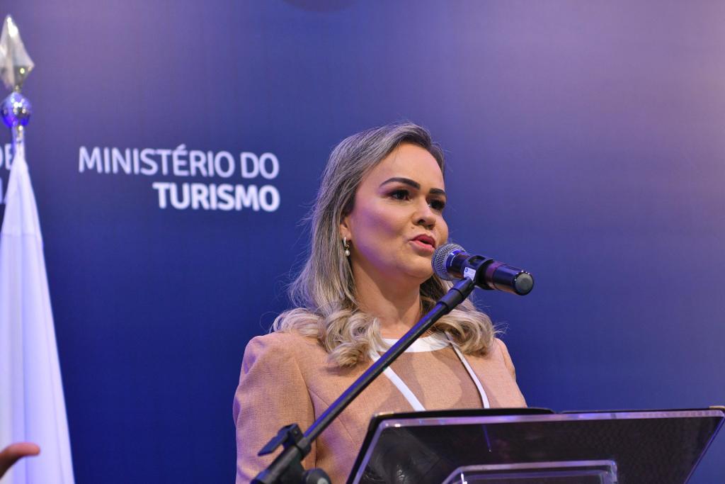 Lula chama ministra do Turismo para reuni&atilde;o e pode confirmar demiss&atilde;o