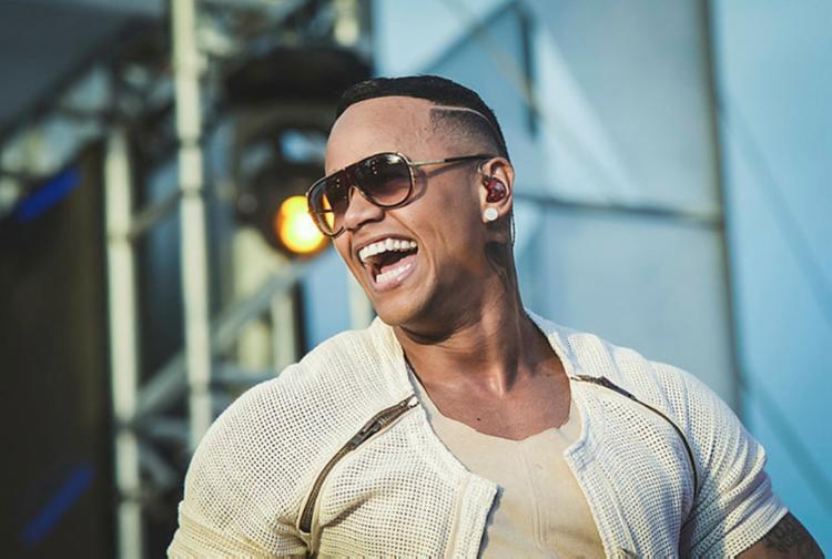 O show do cantor L&eacute;o Santana seria no dia 28, no 'R&eacute;veillon do Pov&atilde;o', na cidade de Coelho Neto, vizinha a Afonso Cunha