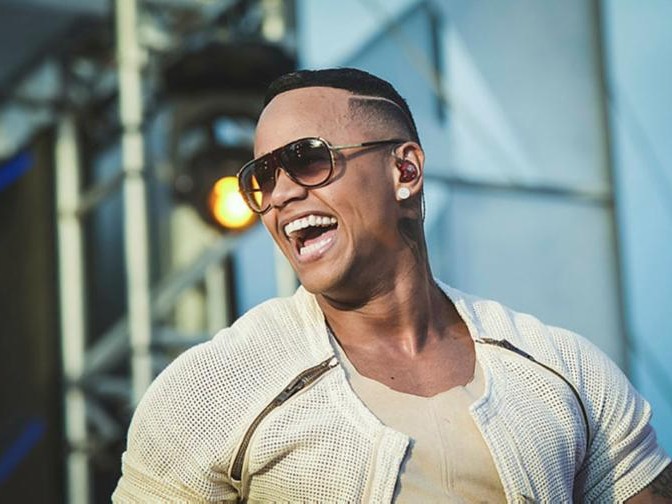 O show do cantor Léo Santana seria no dia 28, no 'Réveillon do Povão', na cidade de Coelho Neto, vizinha a Afonso Cunha O show do cantor Léo Santana seria no dia 28, no 'Réveillon do Povão', na cidade de Coelho Neto, vizinha a Afonso Cunha