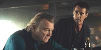 A química entre Colin Farrell e Breendan Gleeson é excelente, com diálogos inteligentes e reflexivos