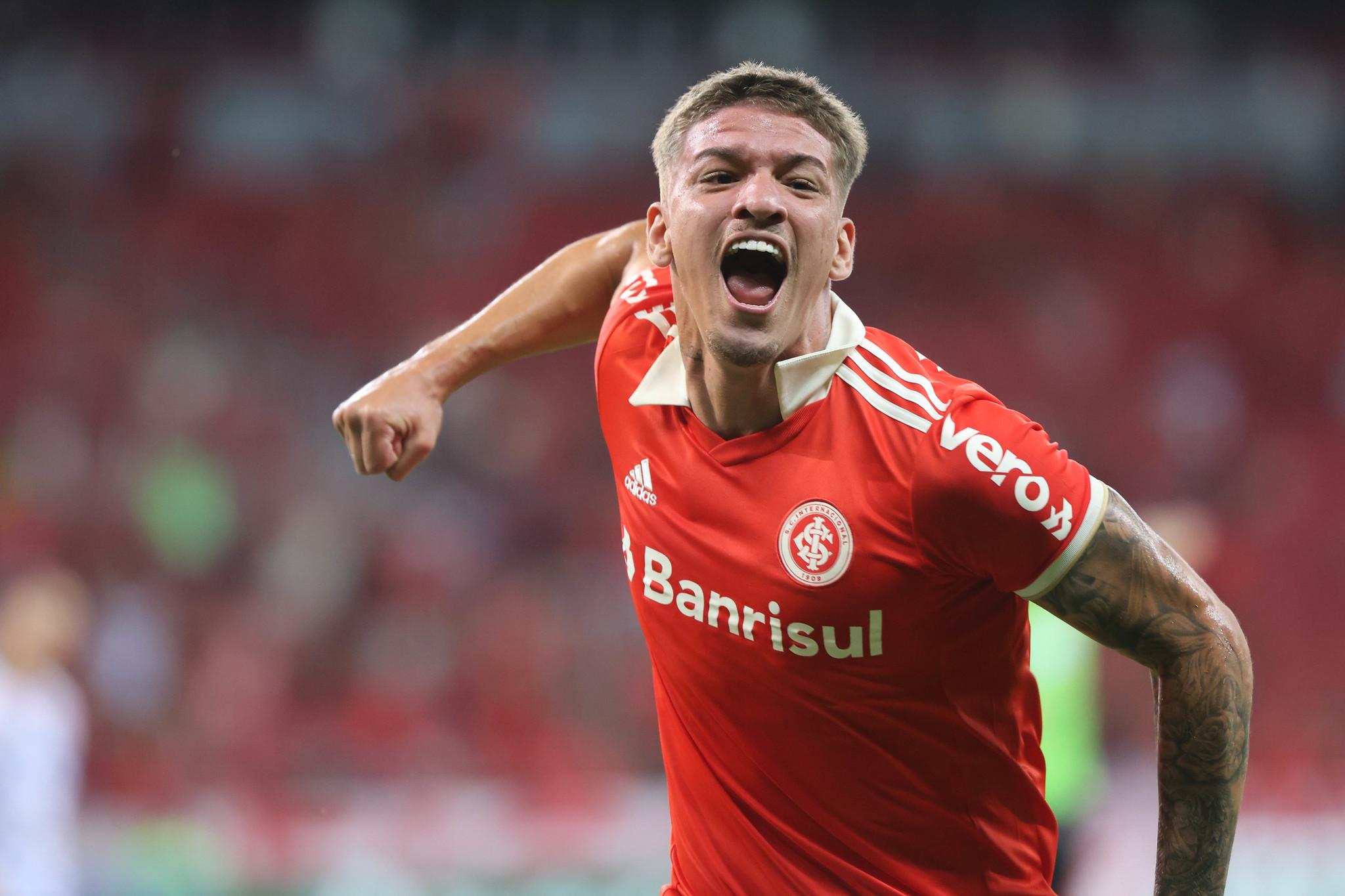 Artilheiro na categoria sub-20, Lucca foi promovido ao grupo principal no come&ccedil;o de 2023