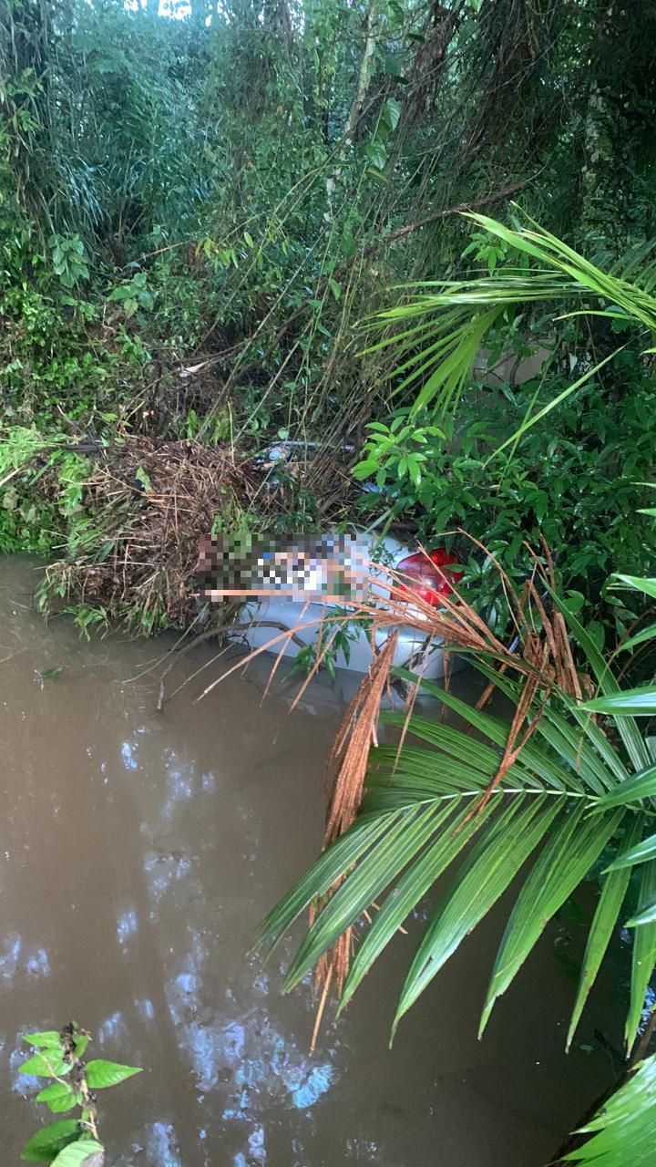 Mulher &eacute; encontrada morta dentro de carro ap&oacute;s inunda&ccedil;&otilde;es em Terra de Areia 