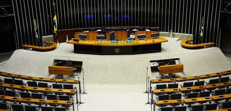 Deputados s&atilde;o chamados de "transdeputados"