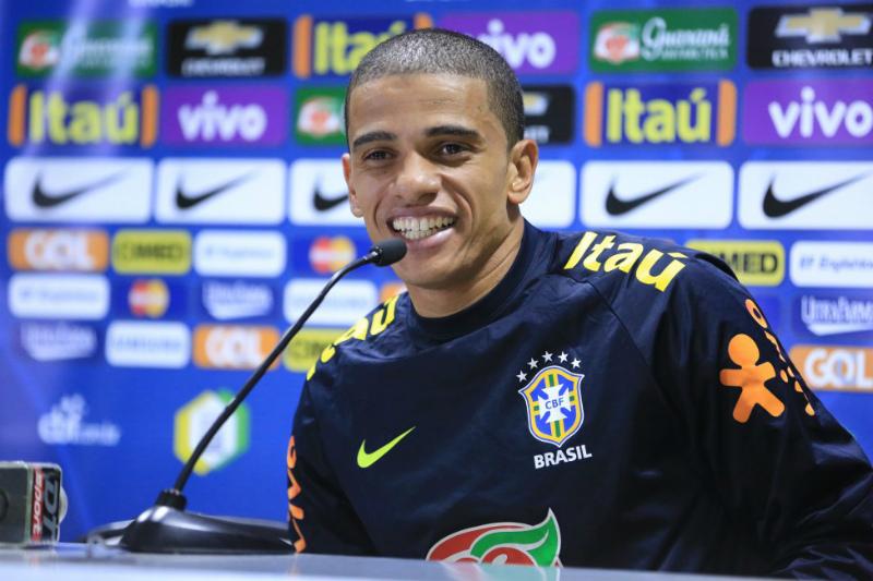 Taison j&aacute; tem condi&ccedil;&otilde;es legais de reestrear pelo Inter