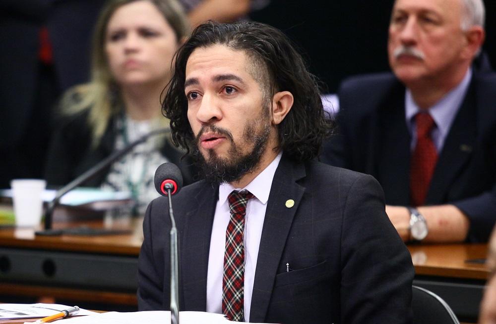 Promotora entendeu que publica&ccedil;&atilde;o de Wyllys ofendeu a 'dignidade e o decoro' de Eduardo Leite