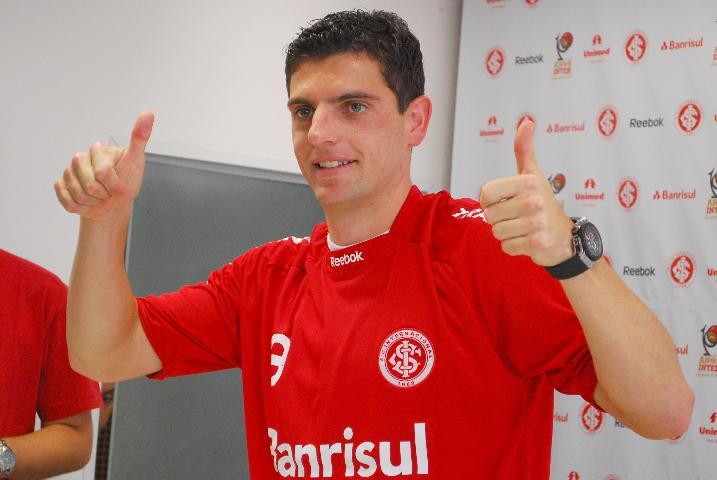 Equipe de Mano Menezes pode garantir classifica&ccedil;&atilde;o em caso de vit&oacute;ria