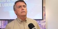 Jair Bolsonaro afirma que nunca teve a intenção de ficar com joias sauditas 