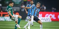 Guerra garante estar alinhado com Renato e admite necessidade de reforços para o Grêmio 