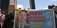Simpatizantes de Villavicencio fizeram manifesto em frente ao cemitério onde ele foi enterraddo 