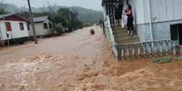 Chuvas causam danos em casas, alagamentos e desalojados no RS 