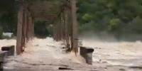 Rio das Antas provocou danos na estrutura de ponte