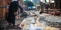 Frequentadores dos piquetes aguardam os reparos na drenagem do acampamento