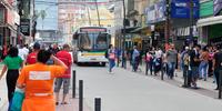 Duas quadras da rua Voluntários da Pátria foram liberadas e ônibus retornaram para os terminais de origem