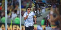 Uruguaio marcou dois gols golaços em seu último ato com a camisa gremista no Maracanã